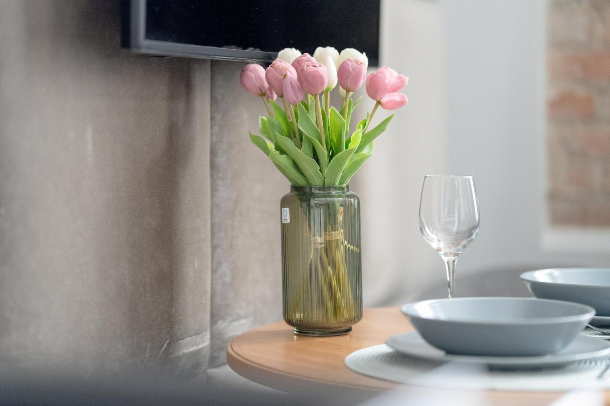 Przytulne Studia Very Berry W Poznaniu Blisko Parku By Noclegi Renters Buitenkant foto