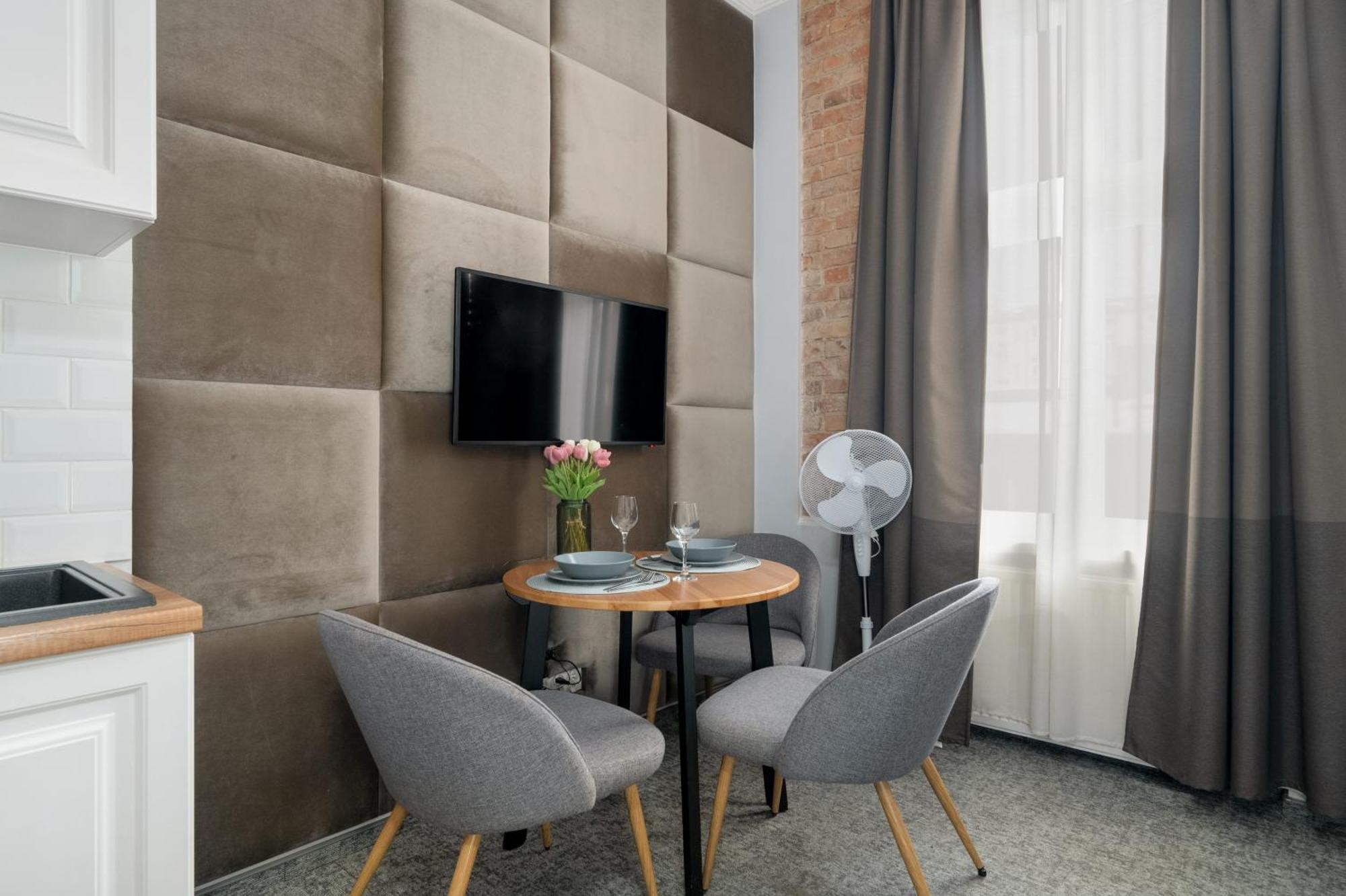 Przytulne Studia Very Berry W Poznaniu Blisko Parku By Noclegi Renters Buitenkant foto